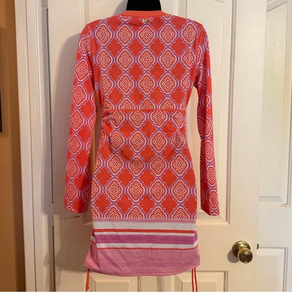 “CABANA LIFE” Coral Geo Rash Guard Cover Up - Picture 10 of 14